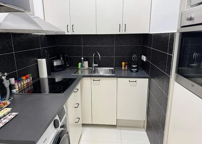 In Heart Of 4 Apartment